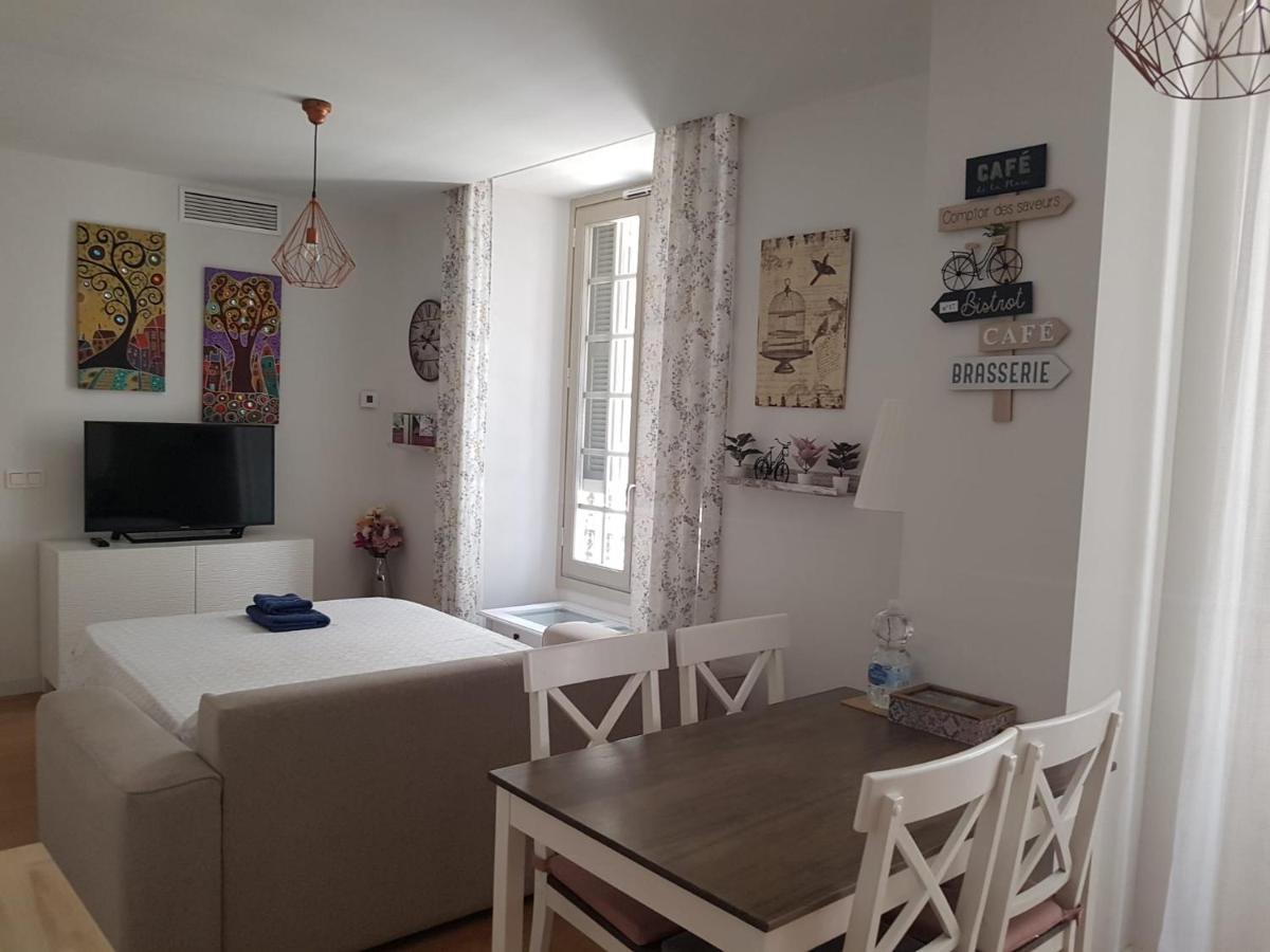 Apartamento Plaza Del Teatro Parking Free Малага Екстер'єр фото